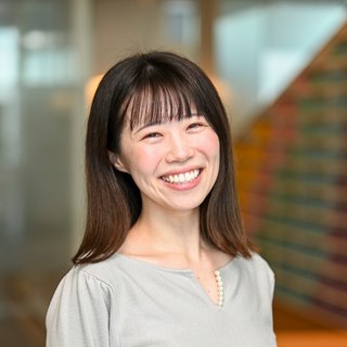 友香理役 城田さおり